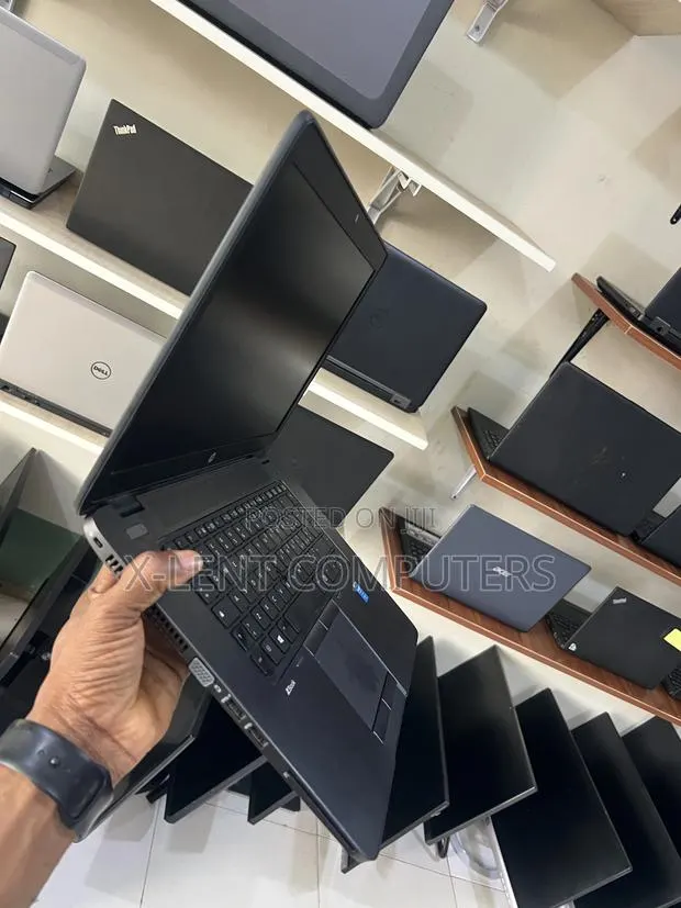 Laptop HP ZBook 15u 12GB Intel Core i7 SSD 256GB · Photo 1