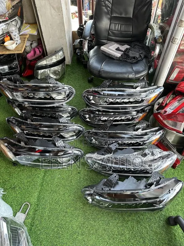 Headlamps Fit Honda Accord 2018-2020 Model(TYC) · Photo 1