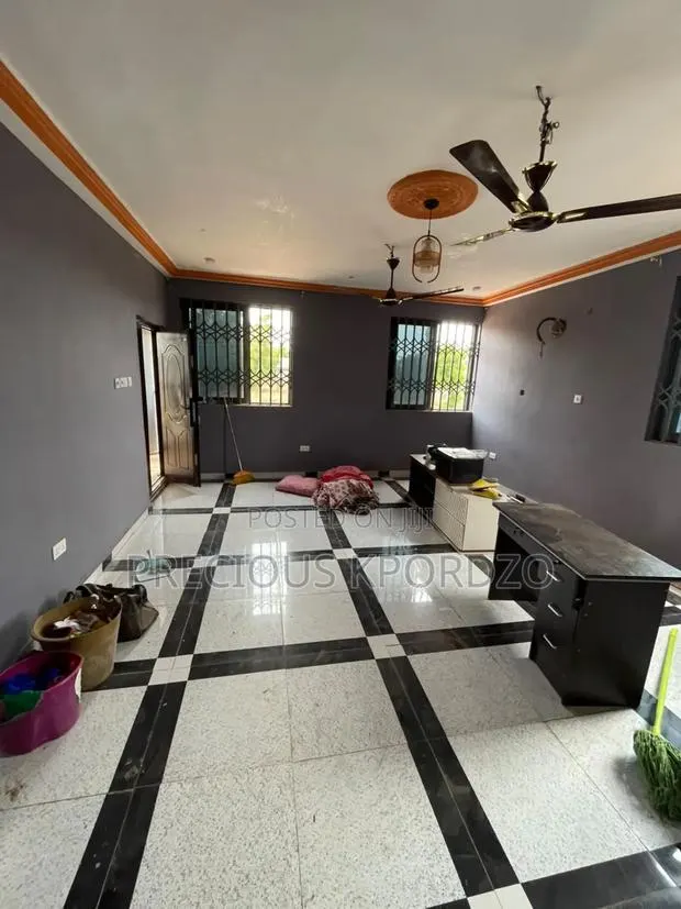 3bdrm Apartment in Adenta Ashiyie for rent · Photo 1