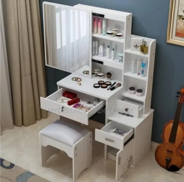 Neatly Sealed Dressing Mirror · Photo 1