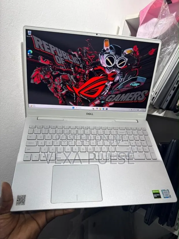 Laptop Dell Inspiron 15 7590 16GB Intel Core i7 SSD 512GB · Photo 1