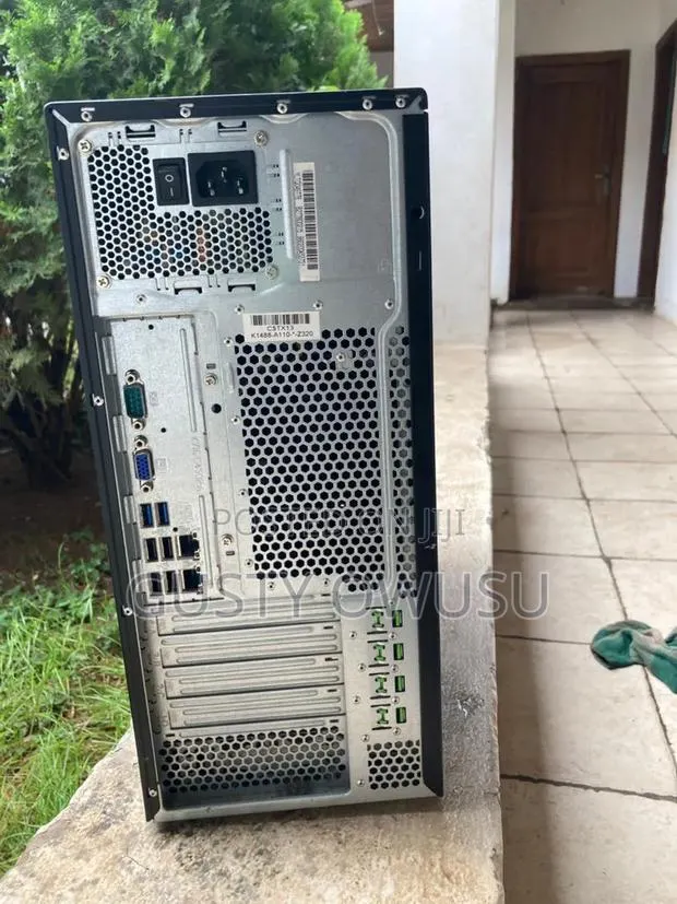 Server 24GB Intel Xeon HDD 1T · Photo 1