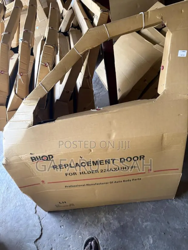 Highlander 2020- Door Front Left · Photo 1