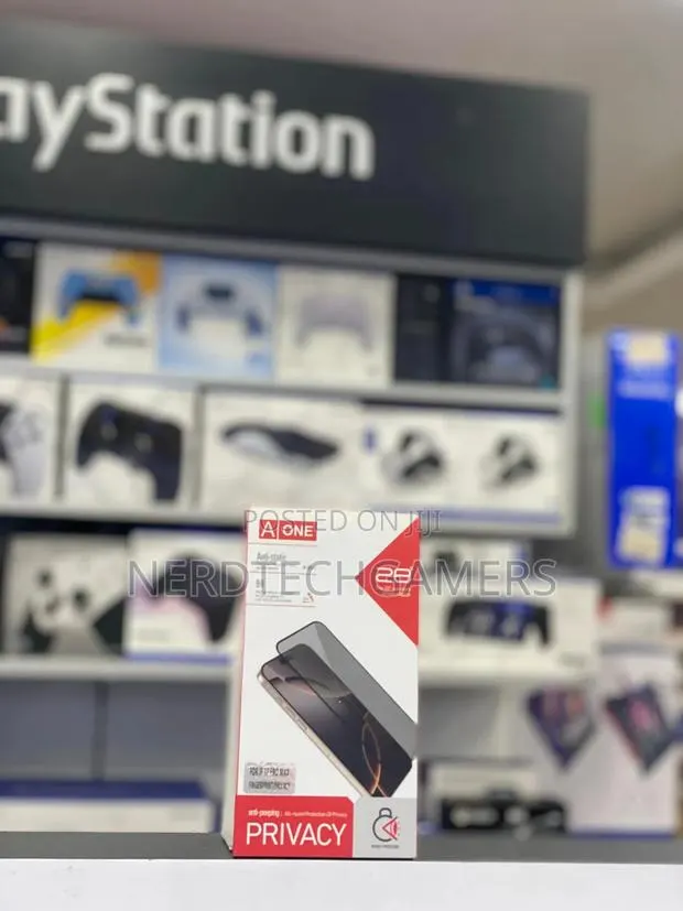 A One Privacy Protect iPhone 17 Pro Max · Photo 1