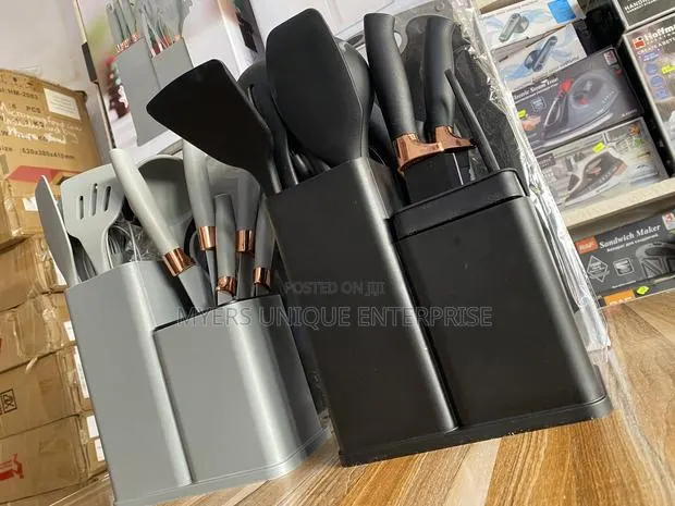Non-Stick Silicone Ladle Set With Knives · Photo 1