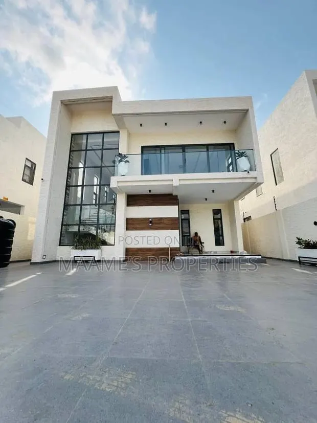 4bdrm Duplex in East Legon for sale · Photo 1