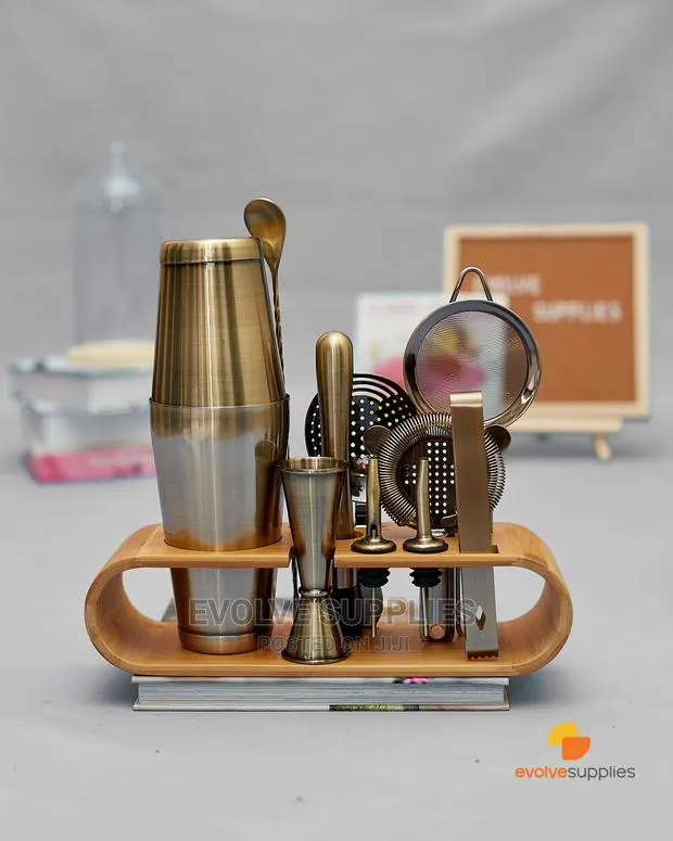 Antique Colour 10 Piece Cocktail Tools Set · Photo 1