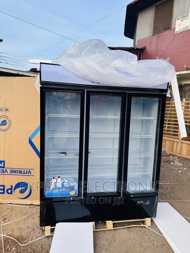 Pearl 905L Display Fridge Three Doors PVC-150 · Photo 1