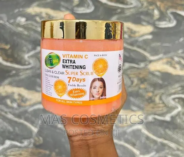 Veet Gold Vitamin C Extra Whitenin Super Scrub 600g · Photo 1