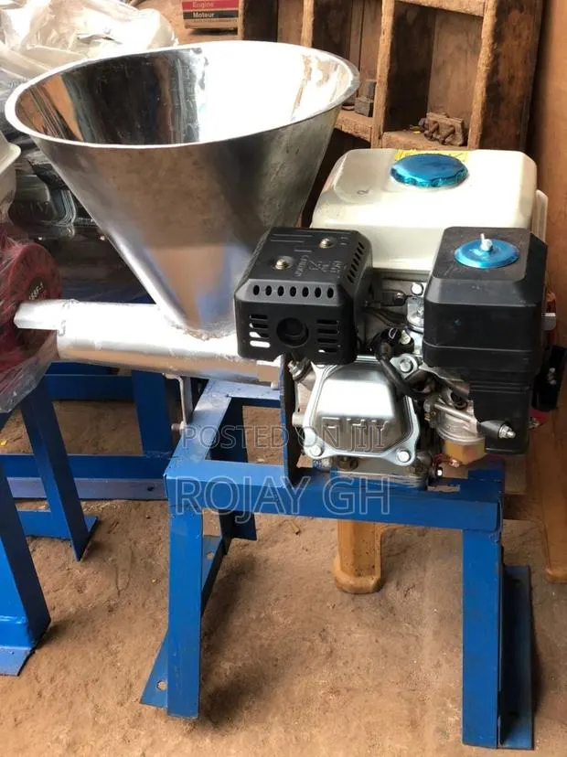 Medium Sized Fufu Machine · Photo 1