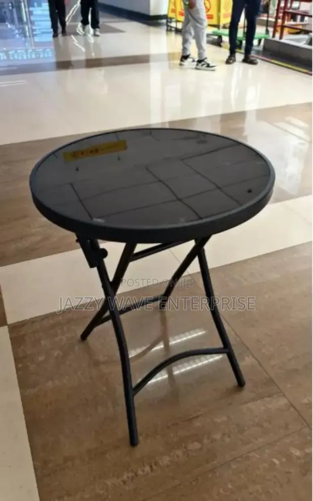 Foldable Glass Table · Photo 1