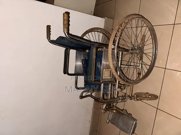 Wheelchair for Sale · Photo 1
