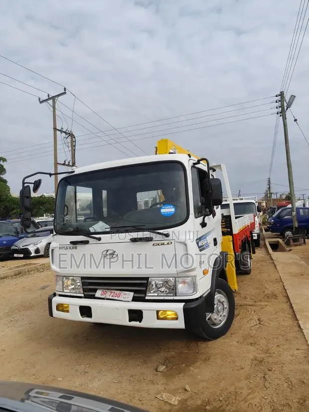 Heavy Duty Crane. New Arrivals. · Photo 1