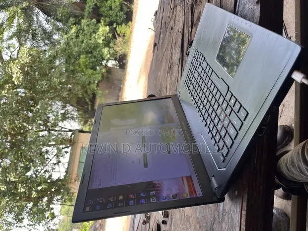 Laptop Asus ROG Strix GL702VI 16GB Intel Core i5 HDD+SSD 512GB · Photo 1