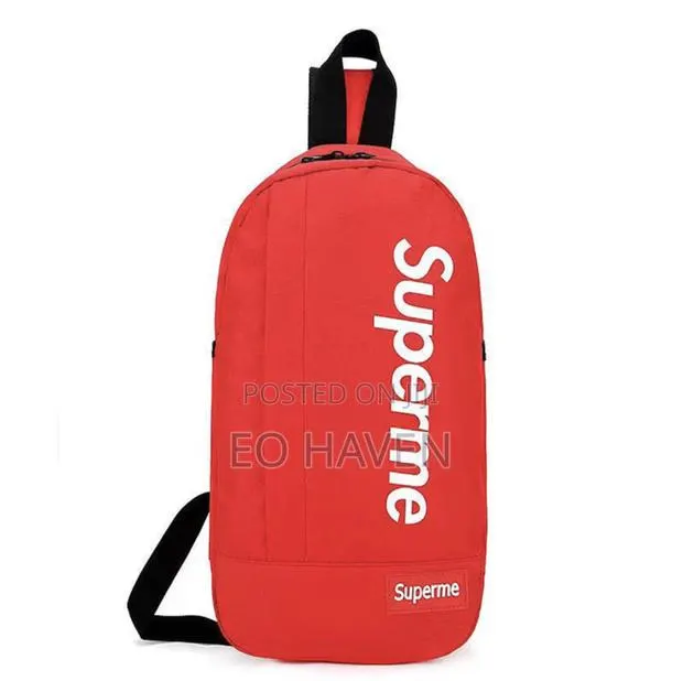 Supreme Shoulder Bag · Photo 1