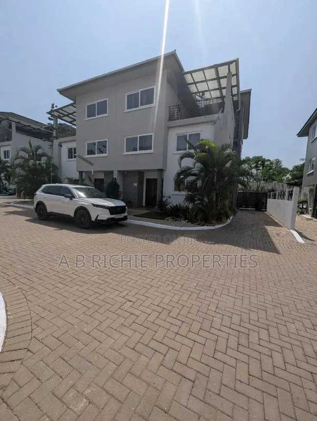 4bdrm Townhouse / Terrace in Ab Richie Properties, US Embassy Area · Photo 1