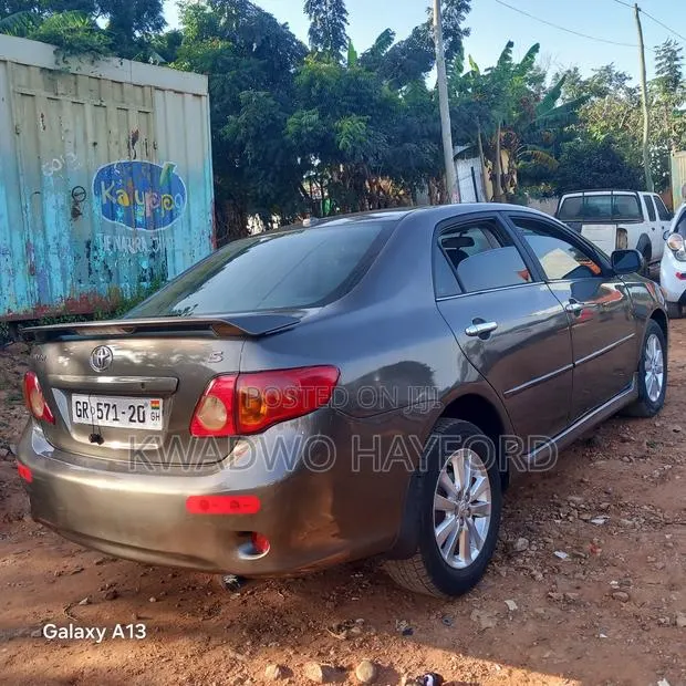 Toyota Corolla S 4dr Sedan (1.8L 4cyl 4A) 2009 Silver · Photo 1