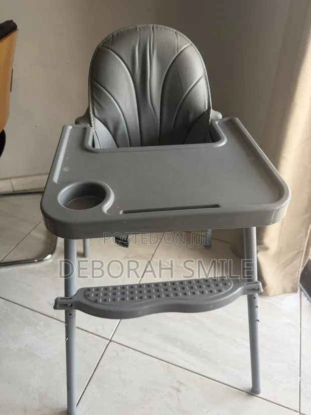 Baby High Chair · Photo 1