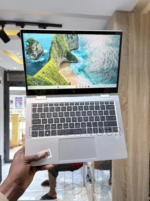 Laptop HP EliteBook 830 G8 32GB Intel Core i7 SSD 512GB · Photo 2