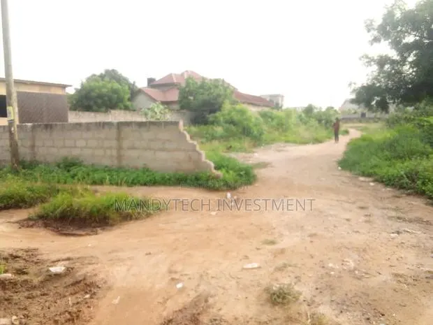 Luxury Plot Inside Lakeside Community 9 · Photo 1