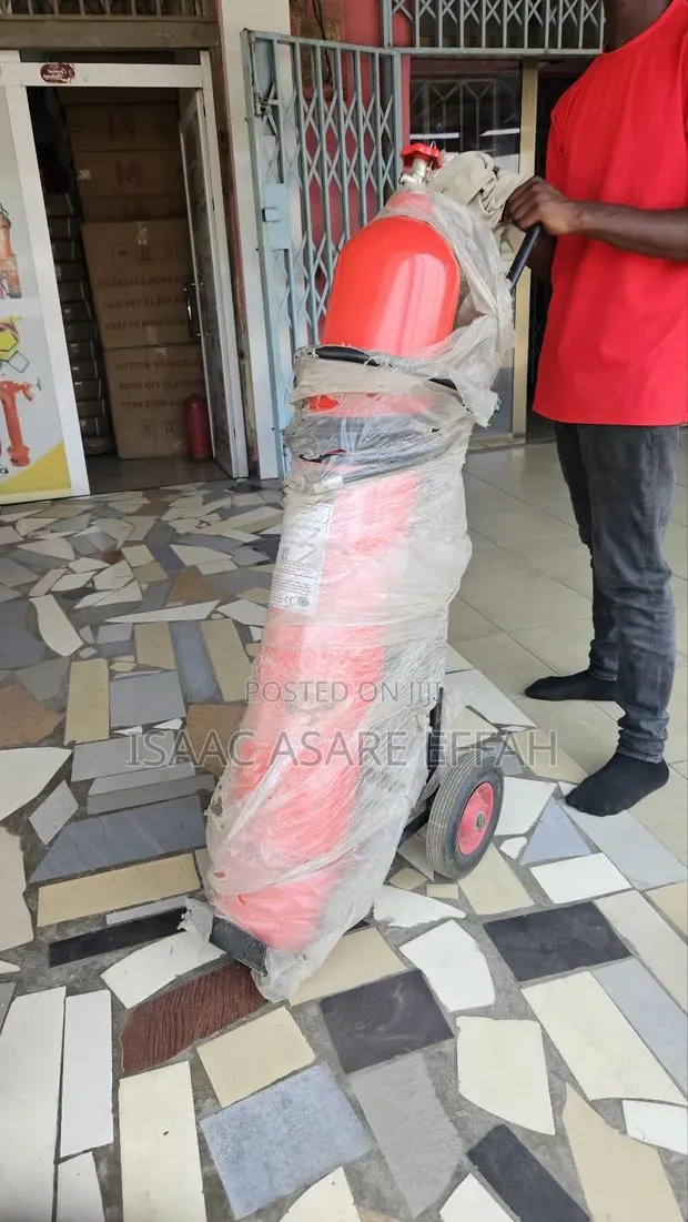 25kg C02 Fire Extinguisher · Photo 1