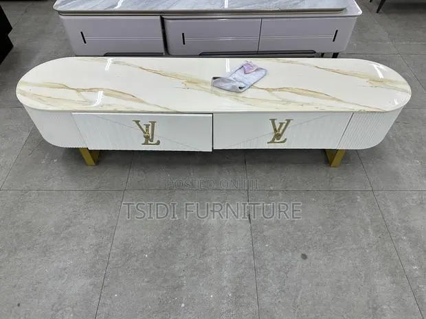 Quality Tv Stand · Photo 1