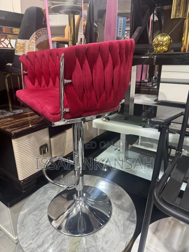 Saloon Fabric Chain · Photo 1