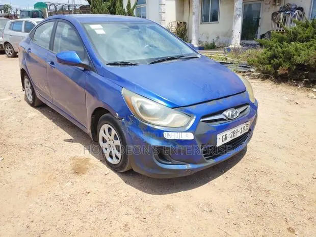 Hyundai Accent GLS 2013 Blue · Photo 1