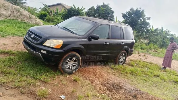 Honda Pilot Touring 2WD 2023 Black