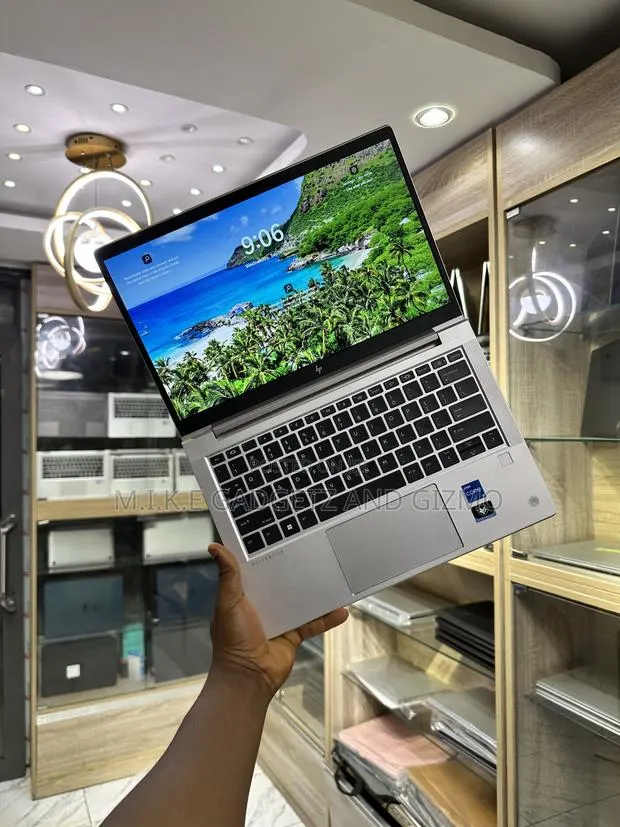 Laptop HP EliteBook 640 G9 16GB Intel Core i5 SSD 512GB · Photo 1