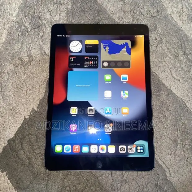 Apple iPad 10.2 (2019) 32 GB Gray · Photo 1