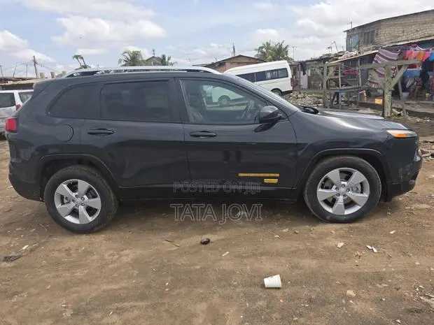 Jeep Cherokee Limited FWD 2016 Gray · Photo 1