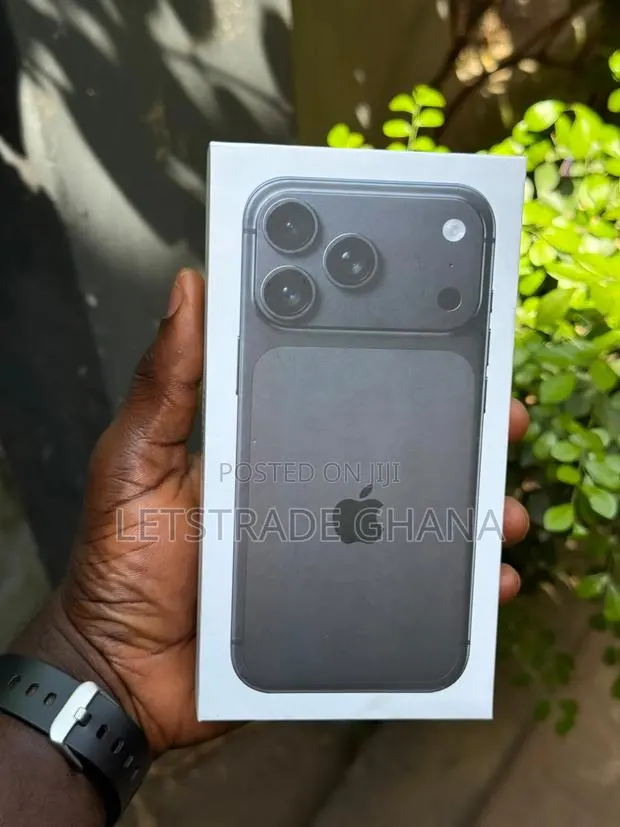 New Apple iPhone 18 Pro Max 1 TB Black · Photo 1