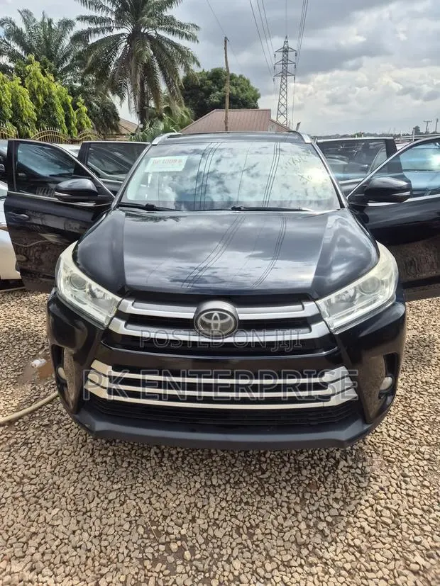 Toyota Highlander 2019 Black · Photo 1