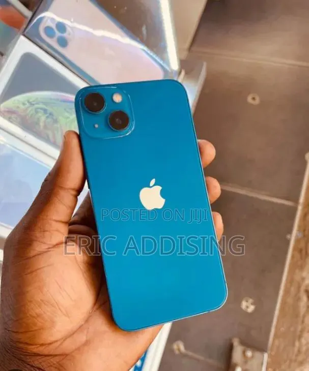 Apple iPhone 13 128 GB Blue · Photo 1