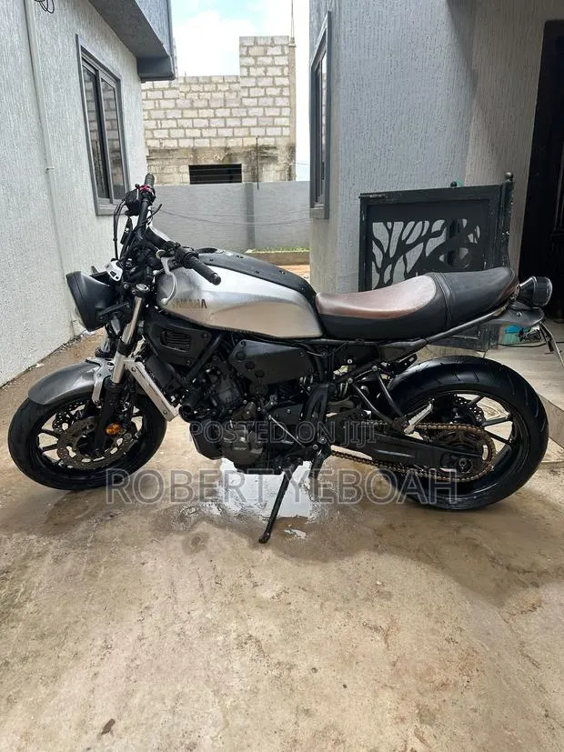 Yamaha XSR700 2018 Silver · Photo 1