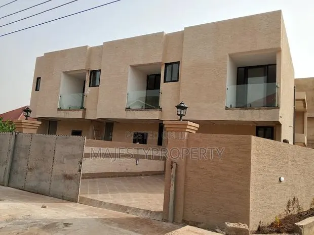 2bdrm Duplex in School Junction for rent · Photo 1