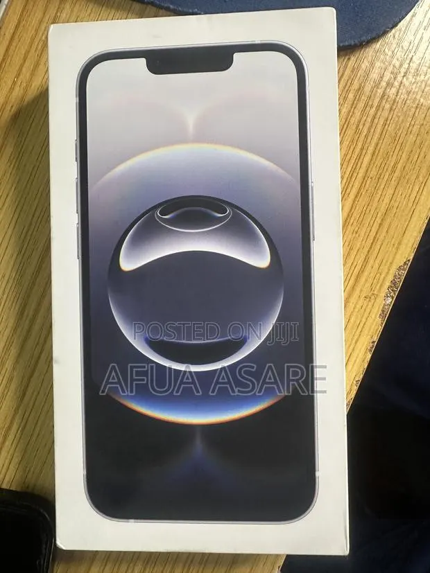 New Apple iPhone 16e 128 GB White · Photo 1
