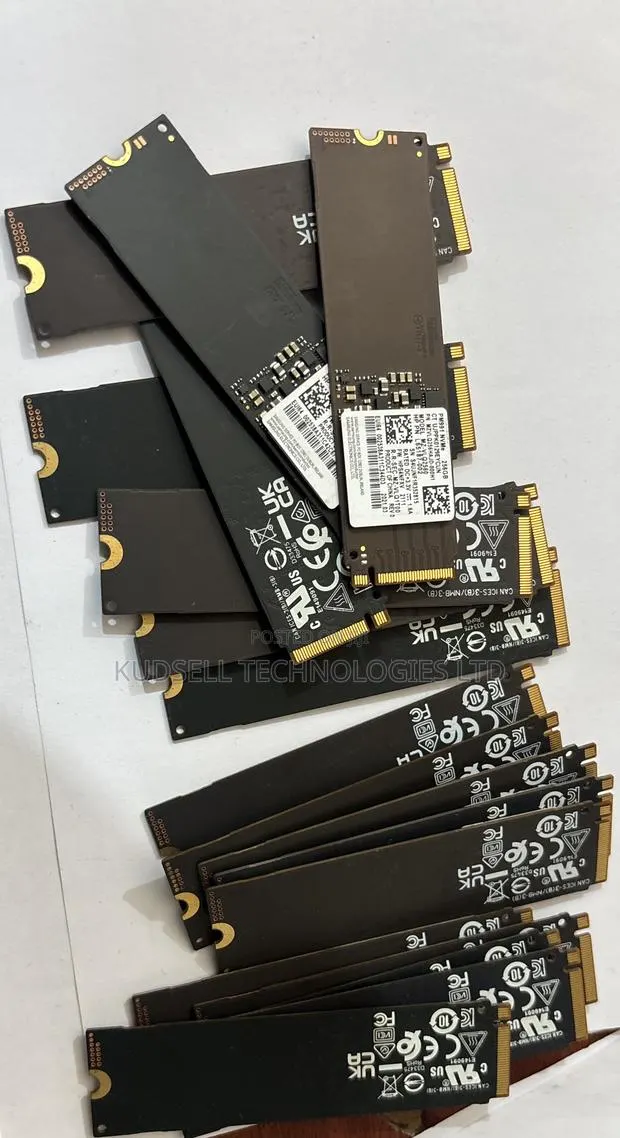 256GB M.2 Single Cut SSD · Photo 1