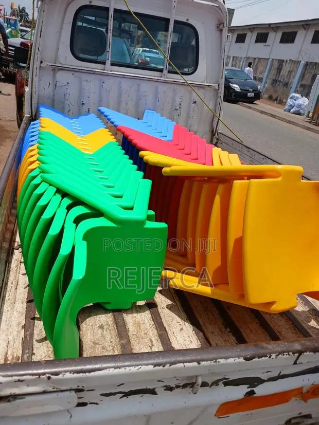 School Plastic Chair · Photo 1