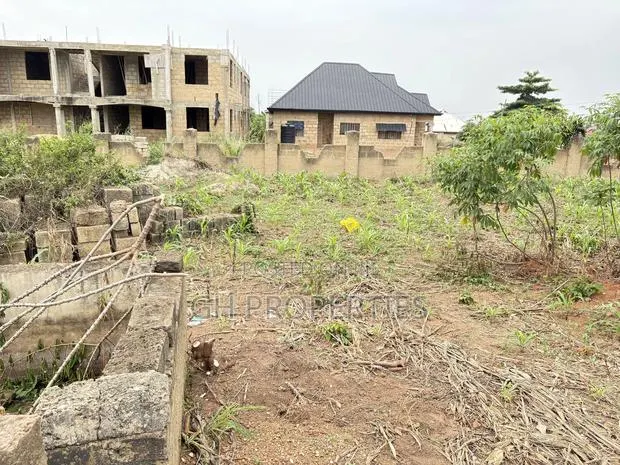 Six Plots for Sale at Sokoban Kwanwoma. · Photo 1