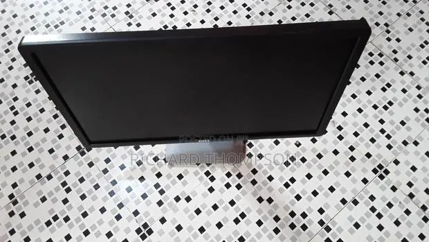 Dell Monitor 24" for Giveaway · Photo 1