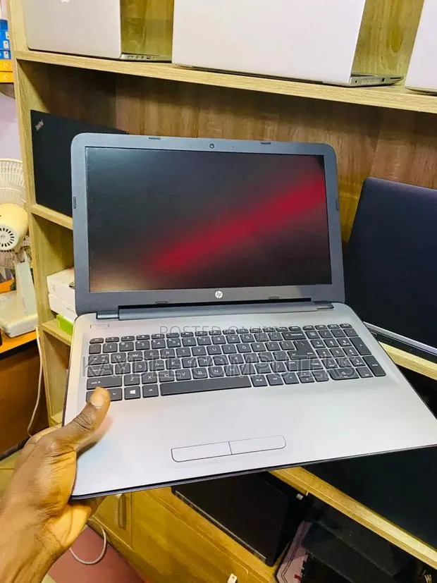 Laptop HP 15 8GB AMD A8 SSD 256GB · Photo 1