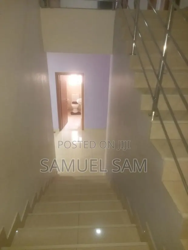 5bdrm House in Tema Community 12 for rent · Photo 1