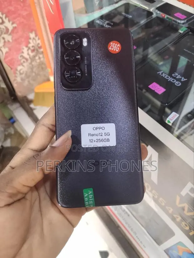 New Oppo Reno 12 5G 256 GB Bronze · Photo 1
