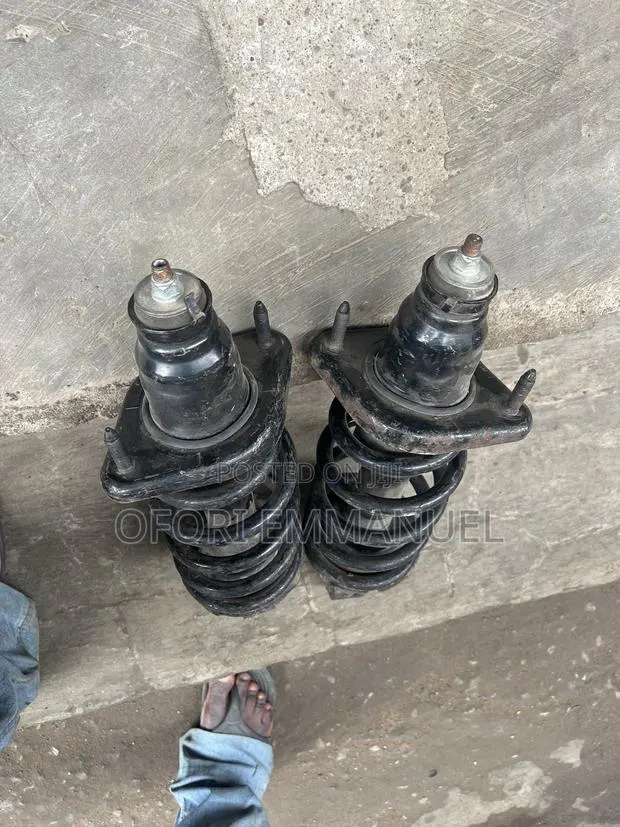 Honda CRV Back Shocks 2008-2014 · Photo 1