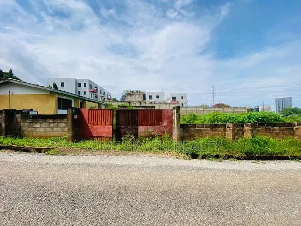 0.42 Acre Land for Sale at Dzorwulu · Photo 1