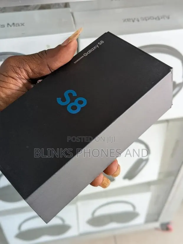 New Samsung Galaxy S8 64 GB Black · Photo 1