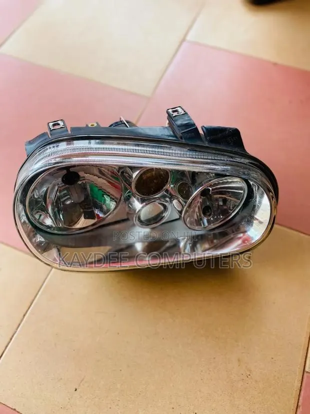 Golf 4 Headlight Eye Brow