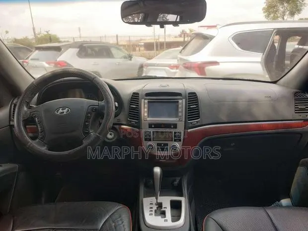 Hyundai Santa Fe 2012 Black · Photo 1